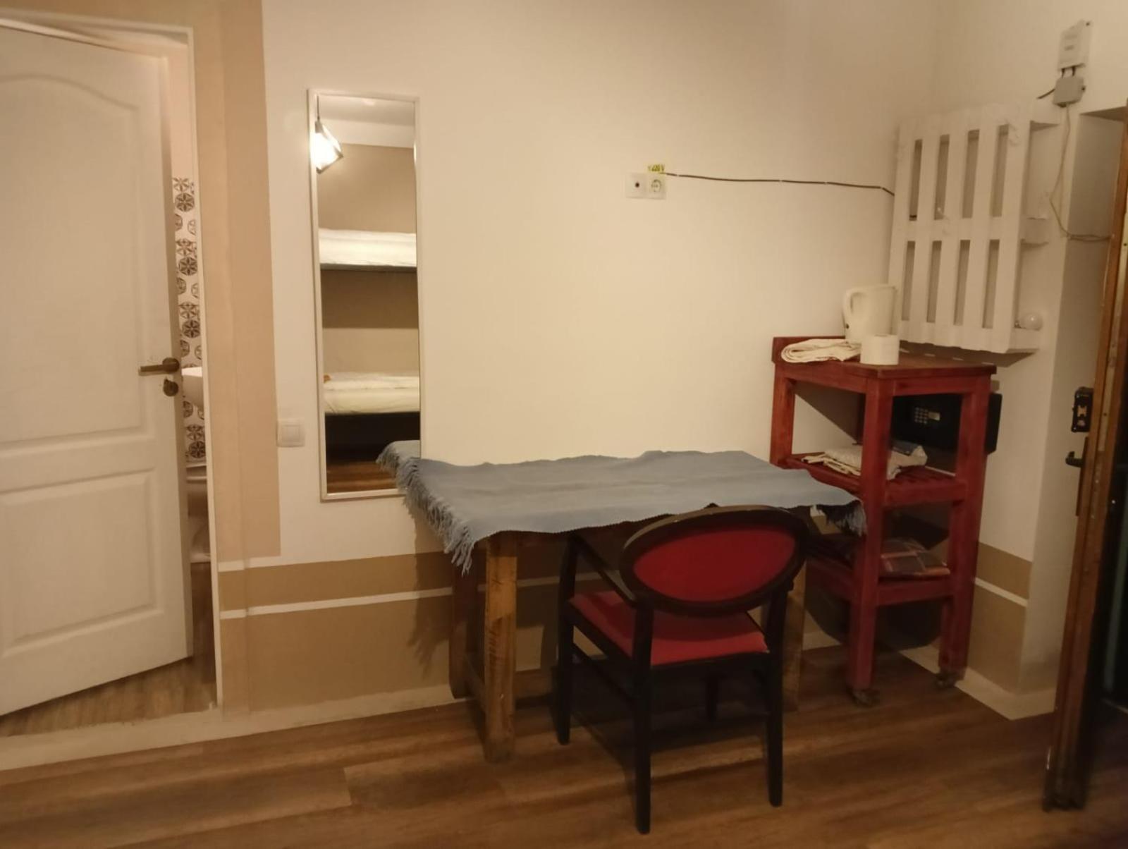 Hostel Zen Kluż-Napoka Zewnętrze zdjęcie